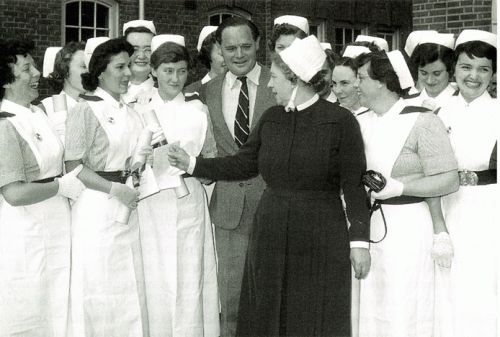 Bader-Matron-Brace-prize-giving-1957